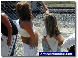 amtrak-mooning-picture-small