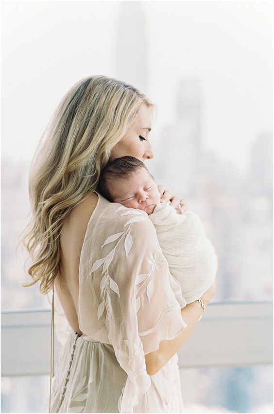 Wardrobe, Breastfeeding and Nursery Essentials for the Modern Mom