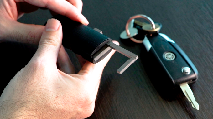 The Tidy Guard is the Perfect Keychain to Prevent you From Touching Surfaces